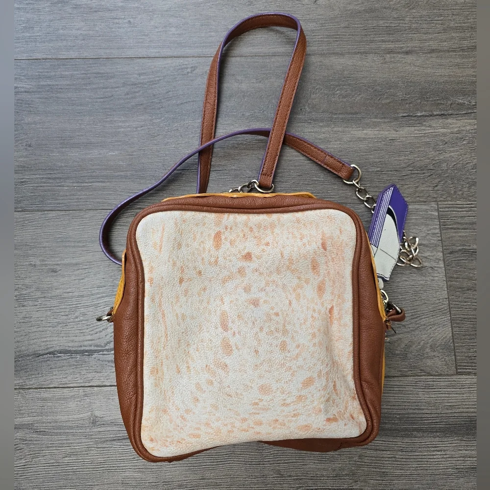 Betsey Johnson That's My Jam PB&J Shoulder Bag Milk Jug Hang Tag Funky - Picture 6 of 9